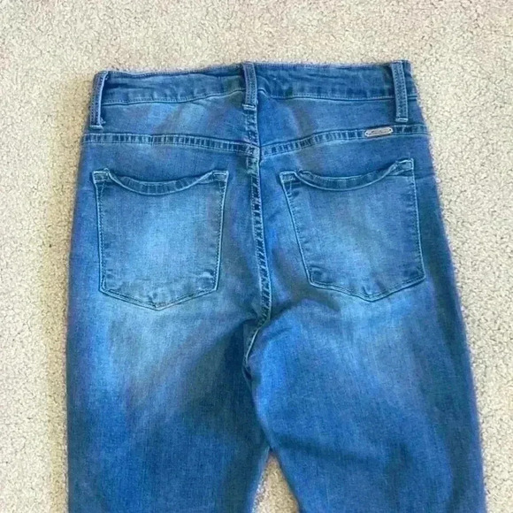 ⭐️ Kancan blue high rise jeans in size 27 - Picture 4 of 6